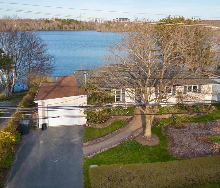 40 Leaman Drive