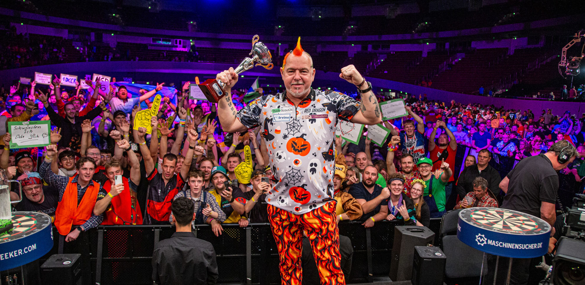 Peter Wright has been written off by the market against Jermaine Wattimena (Alamy)