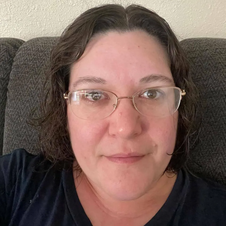 Alaska dental assistant Donya R. Owens pleads guilty to prescription scam - sentenced to 1 year