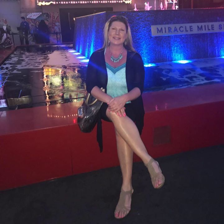 Oregon woman accused of $10k steal from dentist